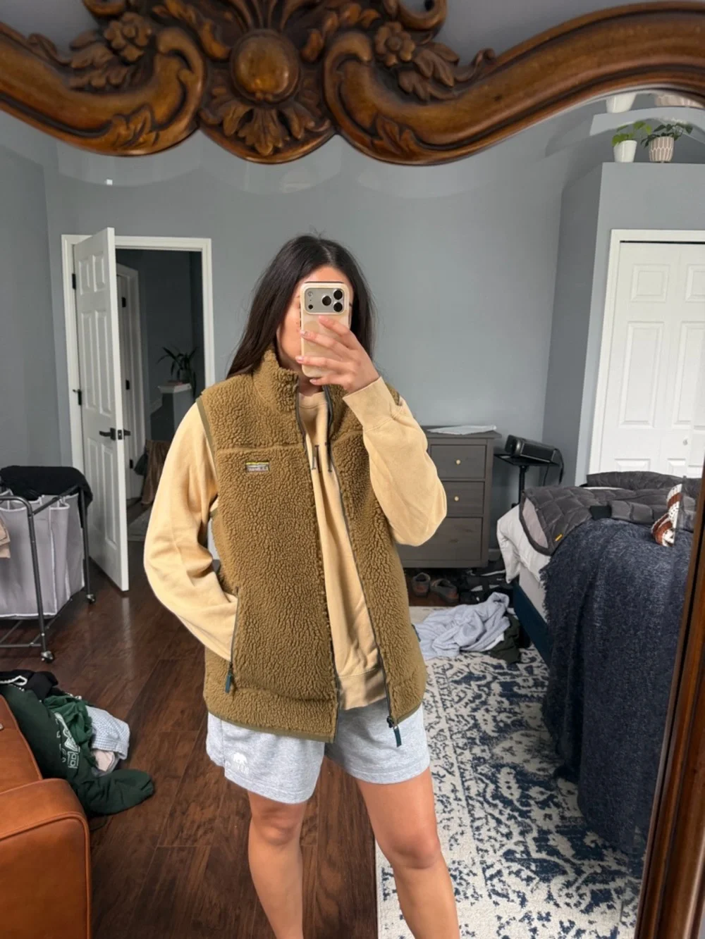 L.L.Bean Mountain Pile
Fleece Vest in Fatigue Green - Picture 1 of 9
